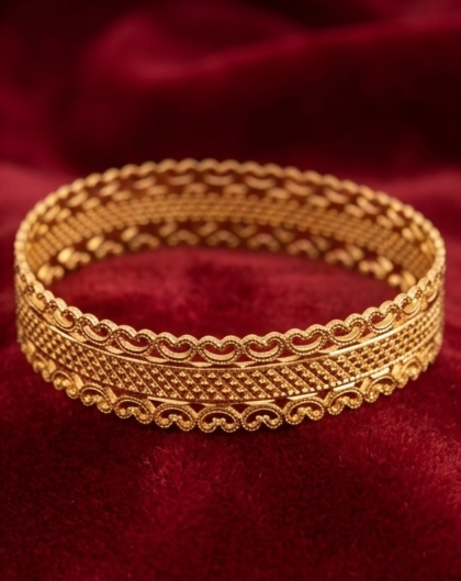 Royal Foliage Broad Bangle