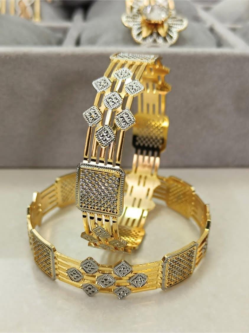 Square-Glitz Gold Kadas
